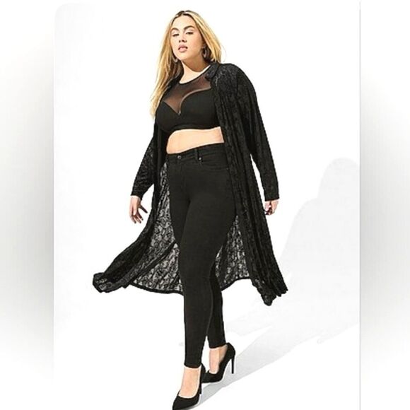 NWT Torrid Black Velvet Burnout Kimono Skeleton Damask Print Duster 4X 26 - Picture 1 of 13